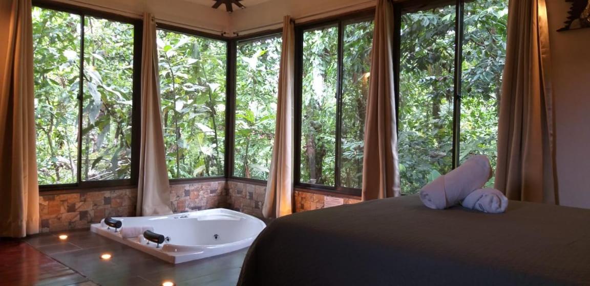 Tropical Suites & Villas La Fortuna ภายนอก รูปภาพ