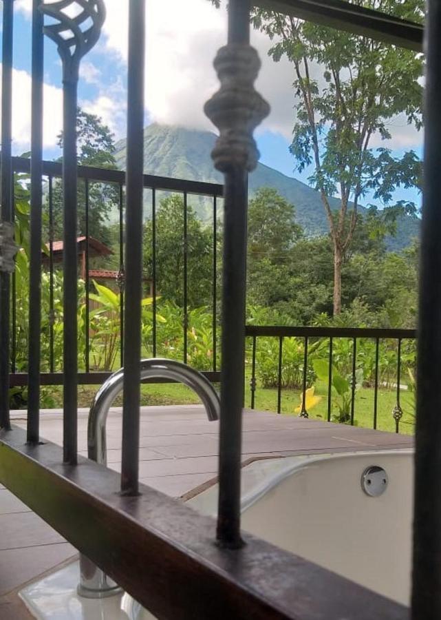 Tropical Suites & Villas La Fortuna ภายนอก รูปภาพ